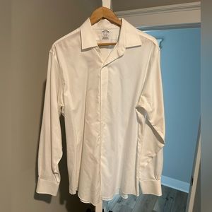 Men’s Brooks Brothers Luxury fabric White dress shirt 16.5 36